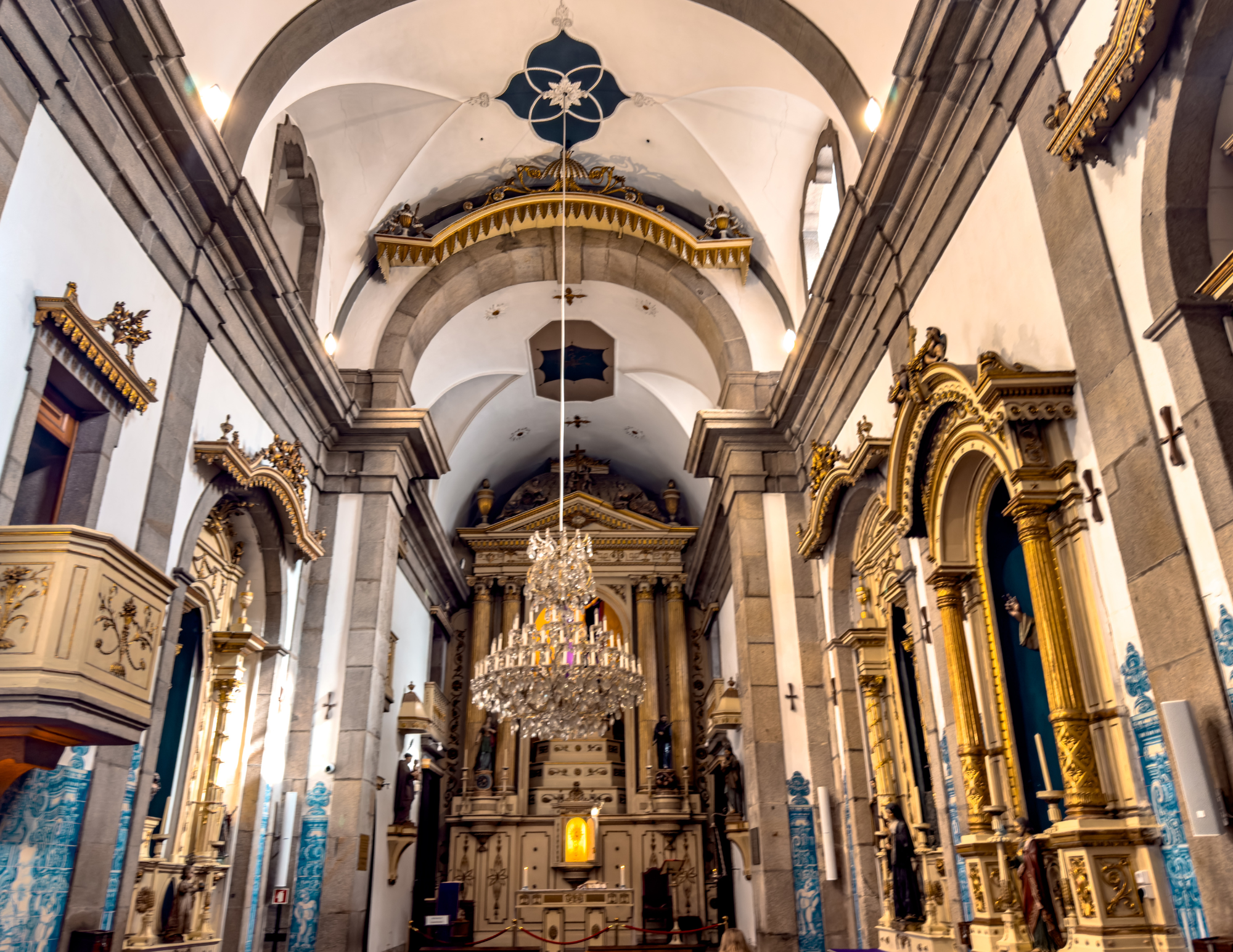 Chapel of Souls Porto Guide (4).png